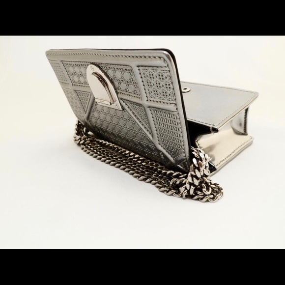 DIOR CLUTCH MINI DIORAMA silver leather cross body - Picture 4 of 8